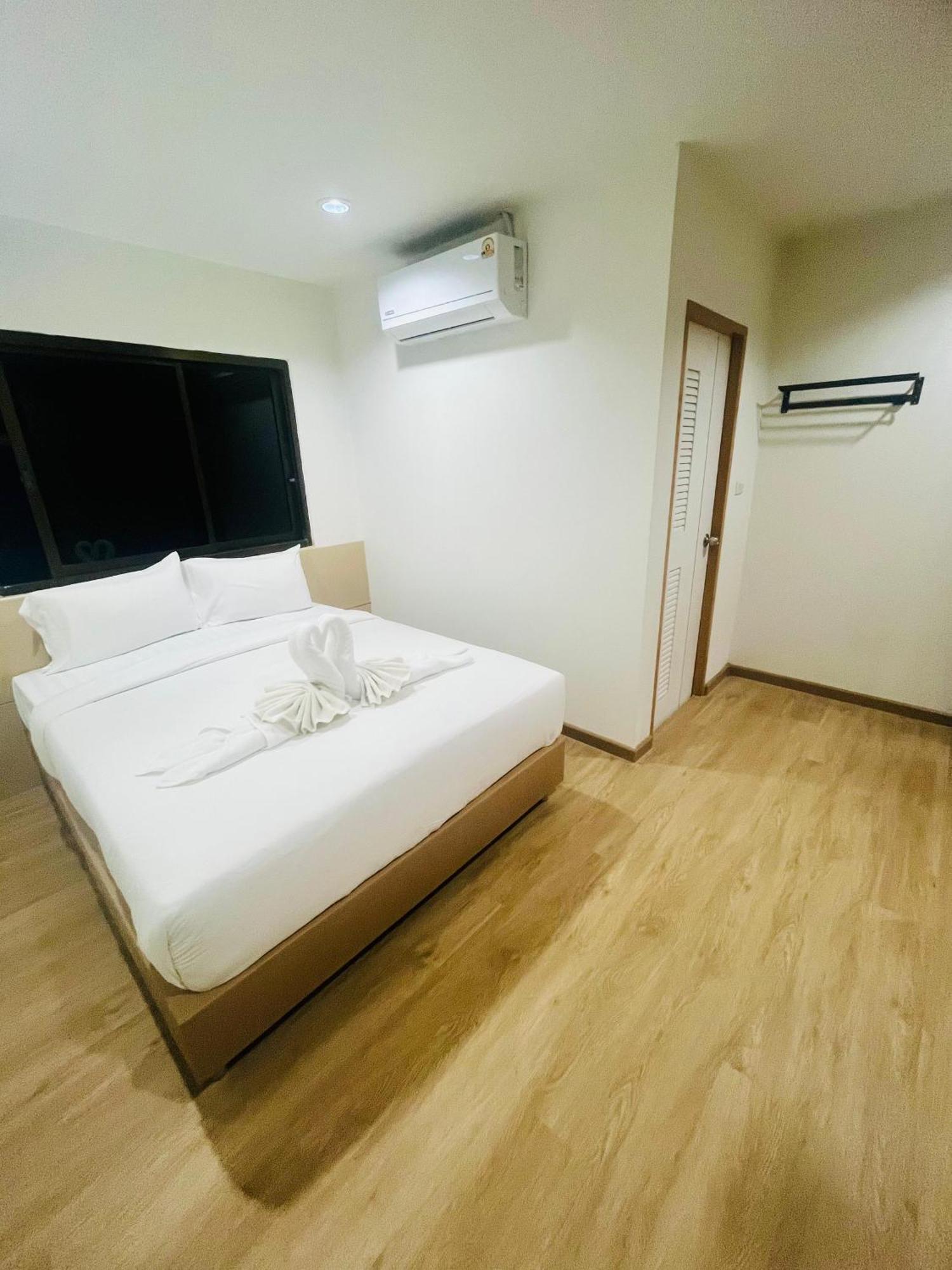 28 Boutique Hotel Patong Exteriör bild