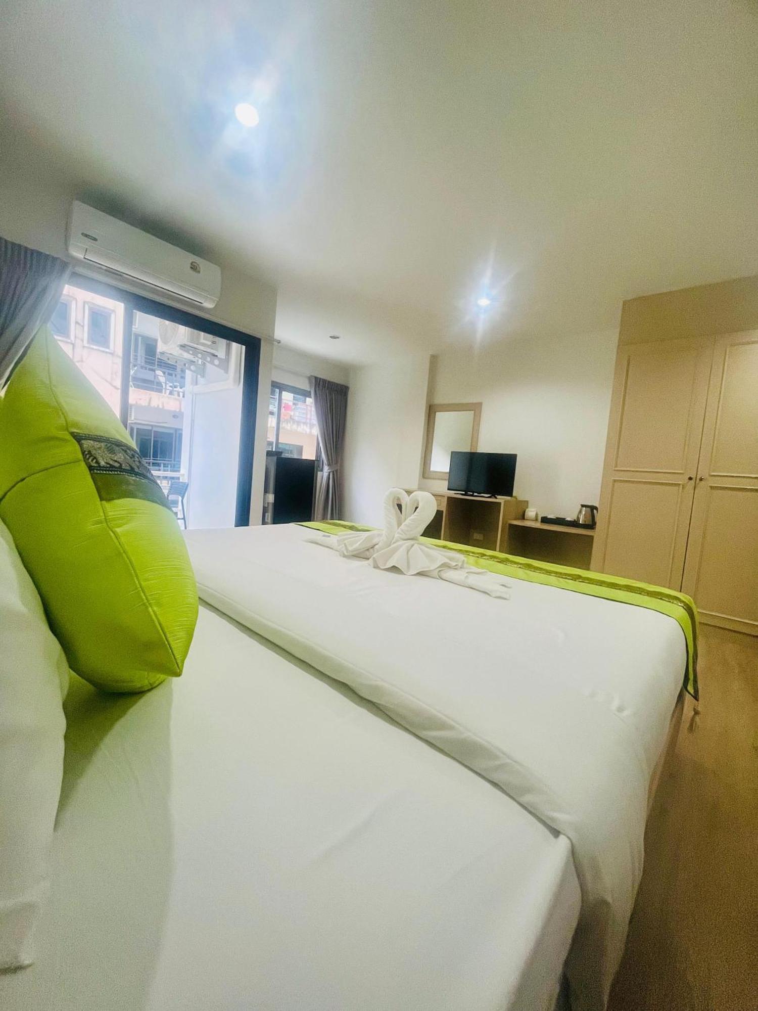 28 Boutique Hotel Patong Exteriör bild