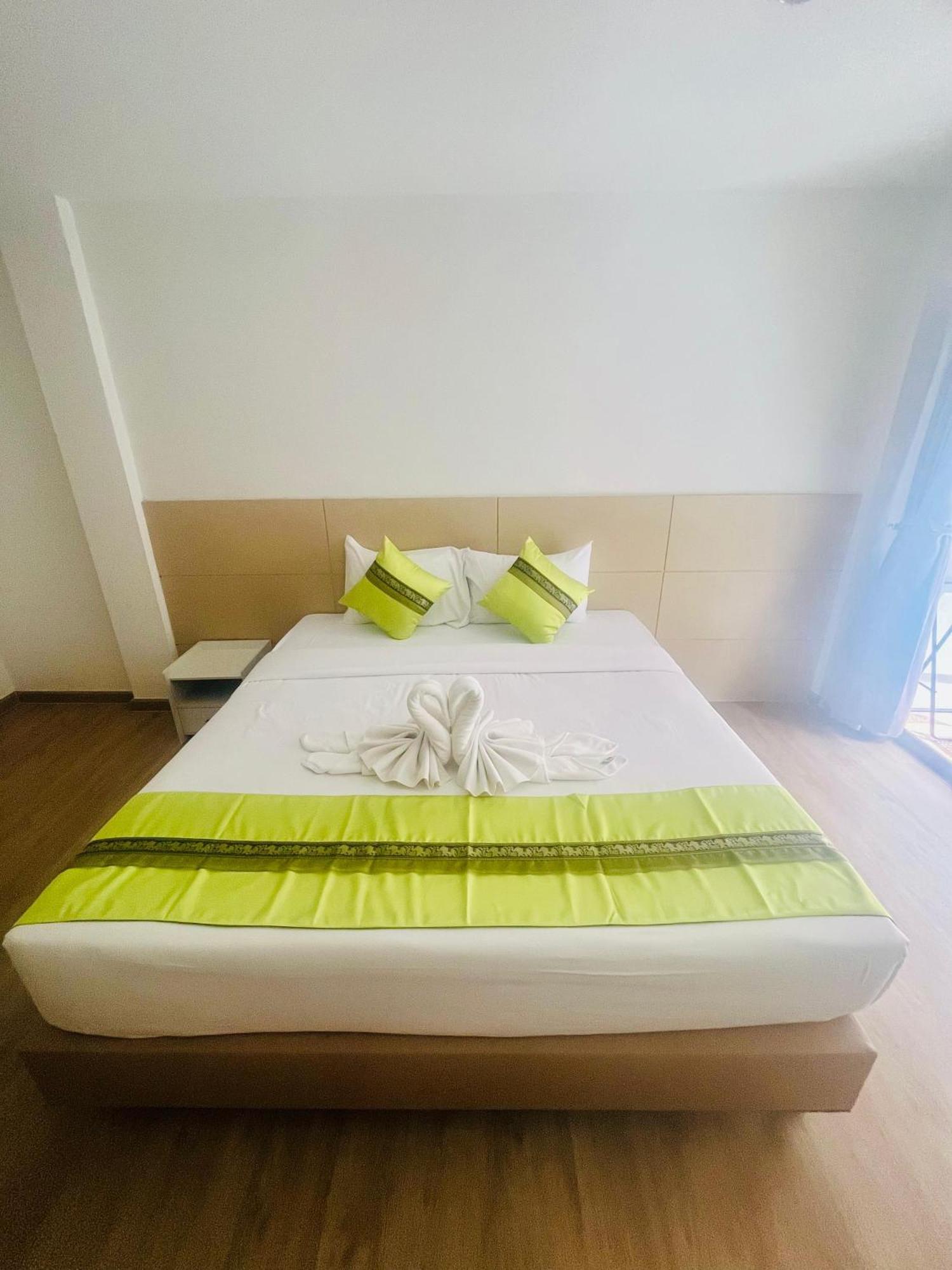 28 Boutique Hotel Patong Exteriör bild