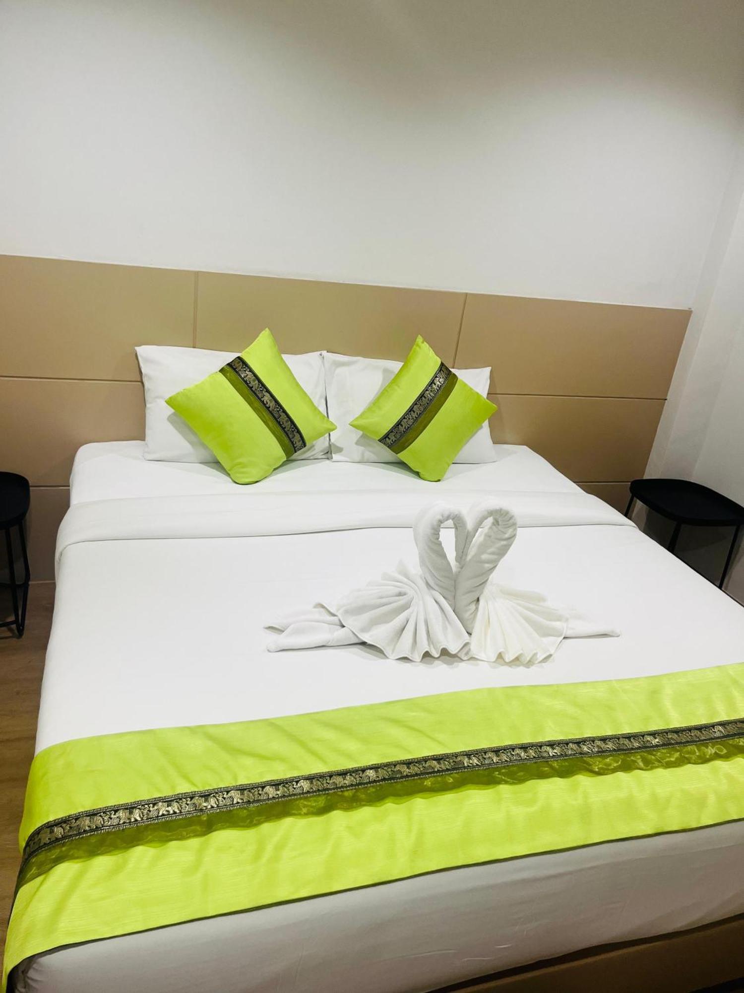 28 Boutique Hotel Patong Exteriör bild