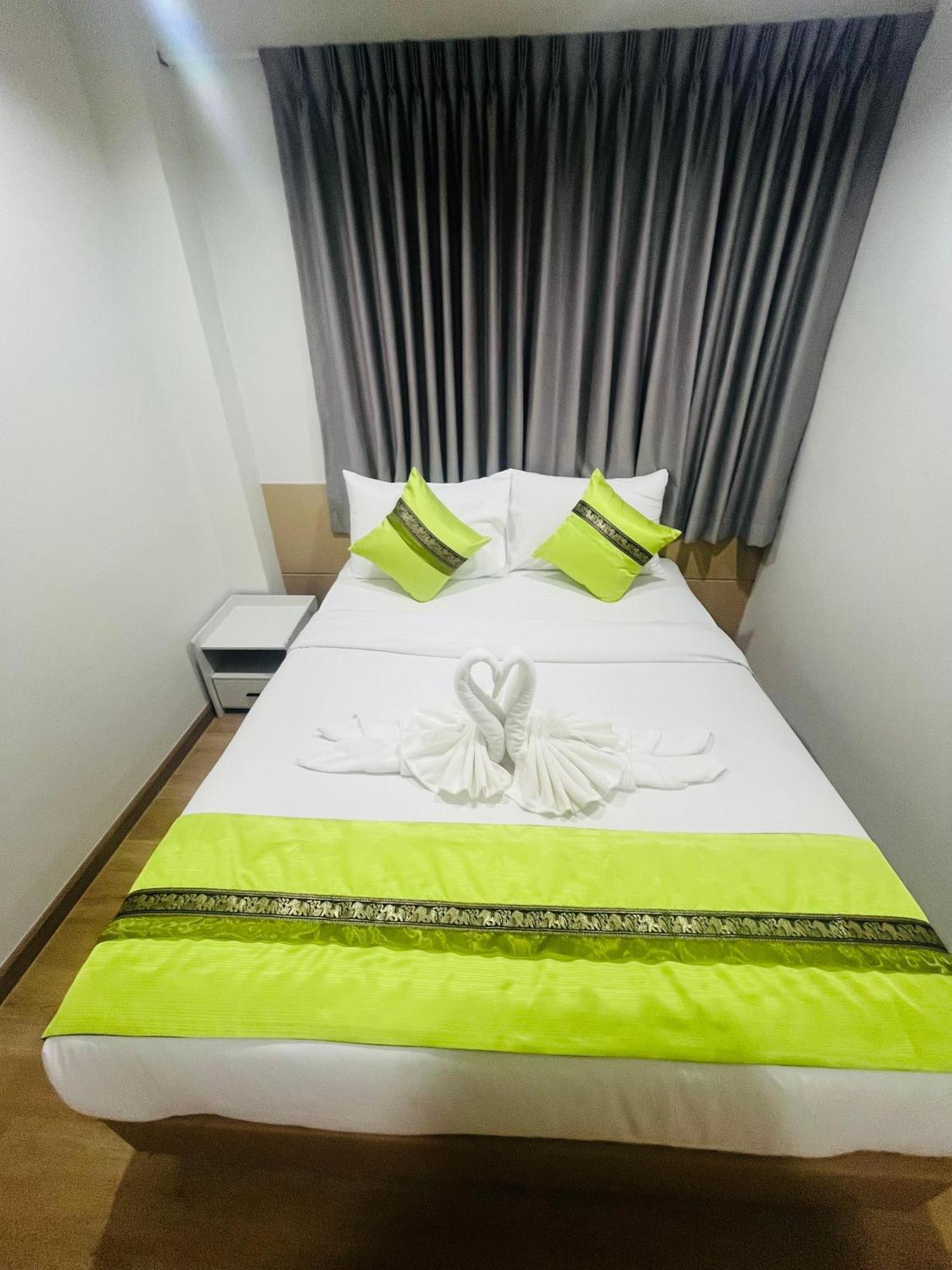 28 Boutique Hotel Patong Exteriör bild