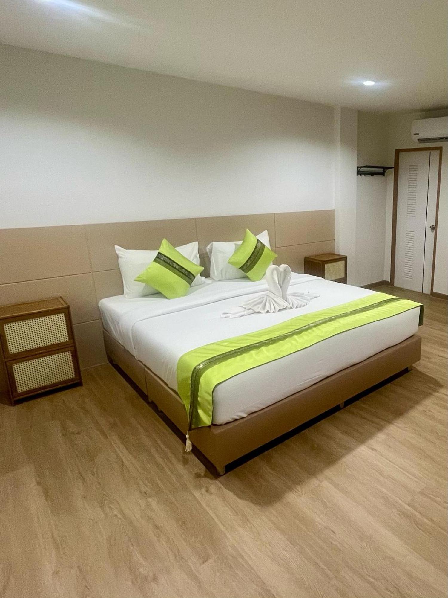28 Boutique Hotel Patong Exteriör bild